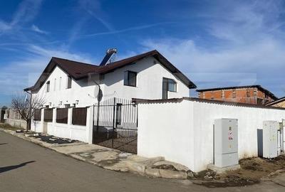 Casă individuală cu 4 camere cu Teren 155 Mp în Exterior Est