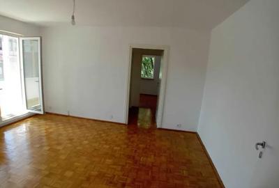 Apartament cu 2 camere decomandat în Astra