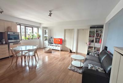 Apartament cu 3 camere decomandat în Viforâta