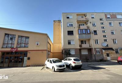Apartament cu 3 camere semidecomandat în Central