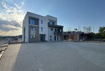 Apartament cu 3 camere decomandat în Arhitecților - Calea Cisnădiei