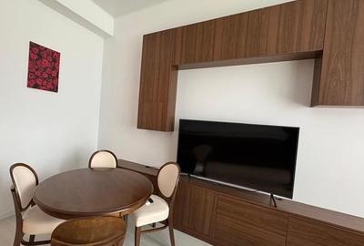 Apartament cu 3 camere semidecomandat, mobilat în Pipera