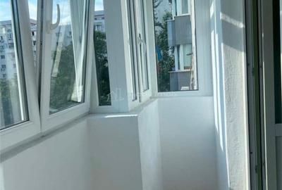 Apartament cu 4 camere decomandat în Timpuri Noi