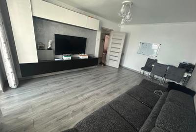 Apartament cu 3 camere decomandat în Km 4-5