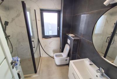 Casă cu 4 camere în Valea Adâncă