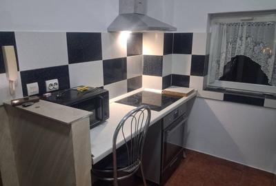 Garsonieră decomandată în Central