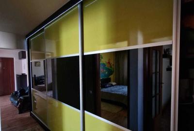 Apartament cu 3 camere decomandat în Nufărul - 1