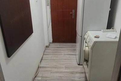 Apartament cu 2 camere semidecomandat în Complex Studențesc