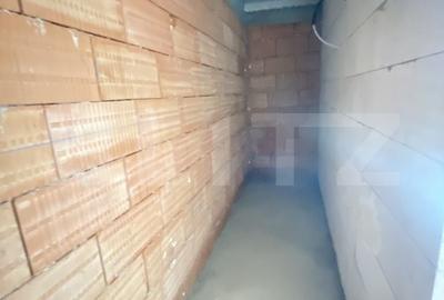 Casă cu 5 camere cu Teren 4.5 Mp în Central