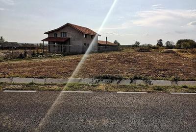 Teren de 2700 mp, în Lelești - 5