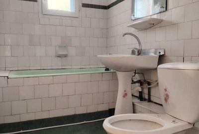 Apartament cu 3 camere decomandat în Craiovei - 4