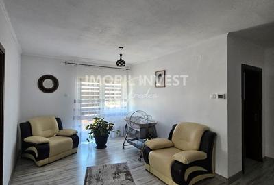 Casă cu 5 camere cu Teren 200 Mp în Central - 2