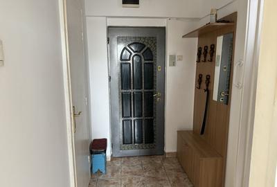 Apartament cu 3 camere semidecomandat, mobilat în Gorjului - 11