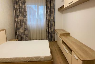 Apartament cu 3 camere semidecomandat, mobilat în 9 Mai - 6