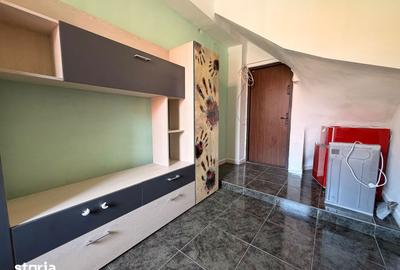 Garsonieră decomandată în Romană - 8