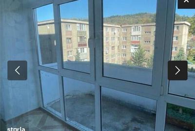 Apartament cu 2 camere decomandat în Petros - 4