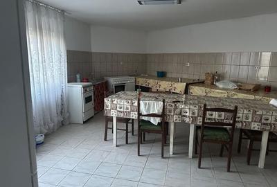 Casă cu 4 camere în Broscăuți - 4