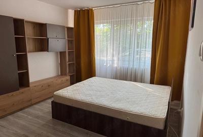 Garsonieră decomandată în Complex Studențesc