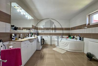 Casă individuală cu 10 camere cu Canalizare în Lumina - 18