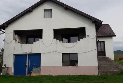 Casă cu 3 camere în Central - 3