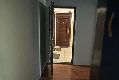Apartament cu 2 camere semidecomandat în Km 4 - 10