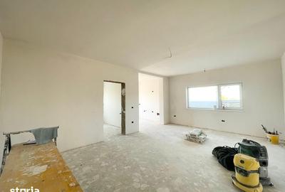 Casă cu 3 camere cu Teren 334 Mp în Berzovia