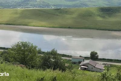Teren de 1000 mp, în Central - 7