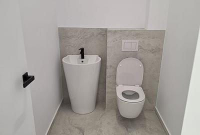 Spațiu comercial, de 48 mp, în Central