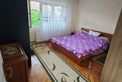 Apartament cu 3 camere decomandat în Dacia