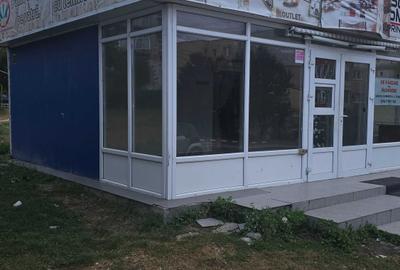 Spațiu comercial, de 50 mp, în Petros