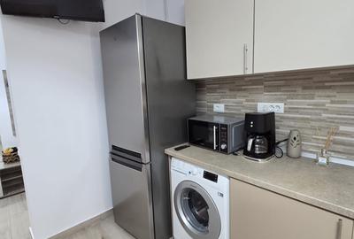Apartament cu 2 camere în Apărătorii Patriei