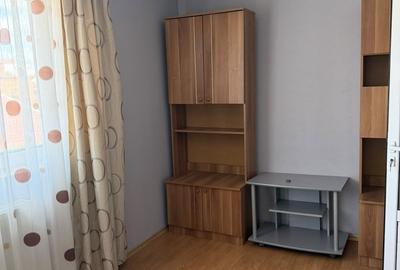 Apartament cu 2 camere semidecomandat în Florilor