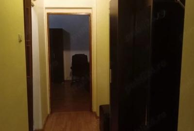 Apartament cu 3 camere semidecomandat în Central - 3