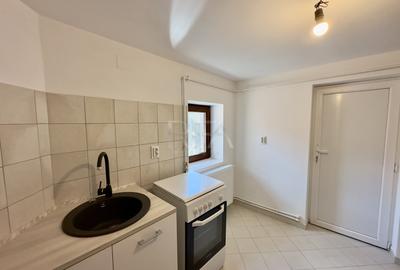 Apartament cu 3 camere decomandat în Capitale - 16
