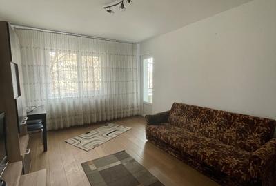 Apartament cu 3 camere decomandat în 1 Mai - 1