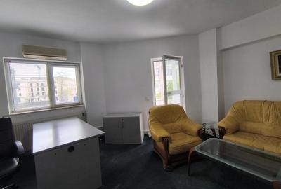 Spațiu comercial, de 80 mp, în Peninsula - 16