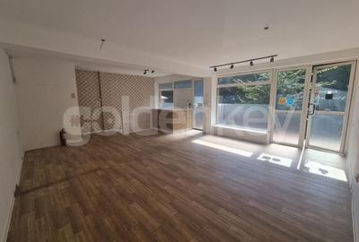 Spațiu comercial, de 120 mp, în Aviației