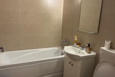 Apartament cu 2 camere decomandat în Apărătorii Patriei