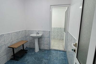 Spațiu comercial, de 80 mp, în Central