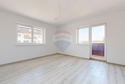 Apartament cu 3 camere decomandat în Sânpetru - 3