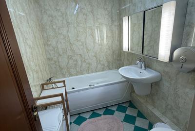 Apartament cu 4 camere decomandat în Central - 4