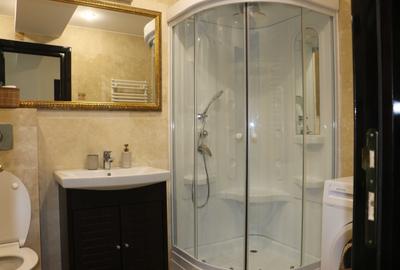 Apartament cu 3 camere decomandat în Copou