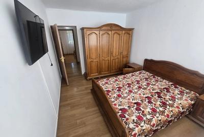 Apartament cu 3 camere semidecomandat în Negru Vodă
