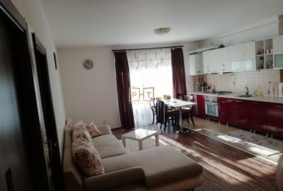 Apartament cu 2 camere semidecomandat, mobilat în Florești