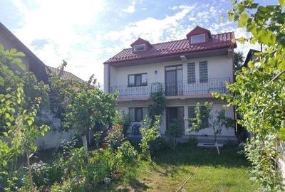 Casă individuală cu 4 camere cu Teren 390 Mp în Central - 1