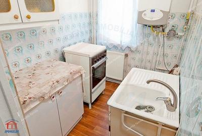 Apartament cu 3 camere semidecomandat în Micro 19 - 12
