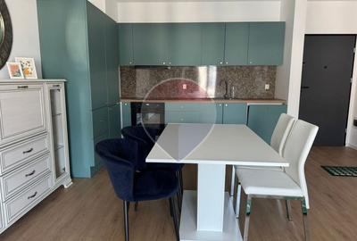 Apartament cu 3 camere semidecomandat, mobilat în Gară