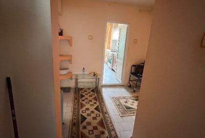 Apartament cu 3 camere decomandat în Călărași - 10