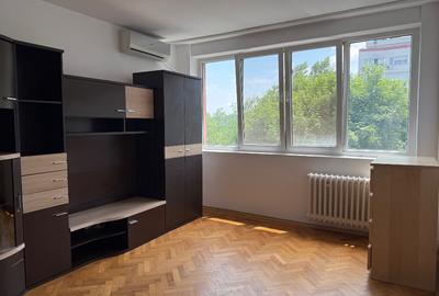 Apartament cu 2 camere decomandat în Berceni - 1