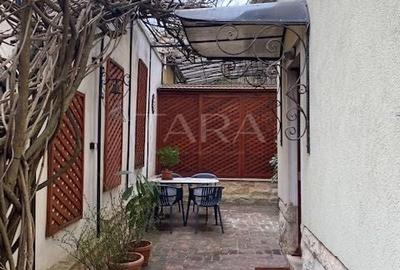 Apartament cu 3 camere decomandat, mobilat în Andrei Mureșanu